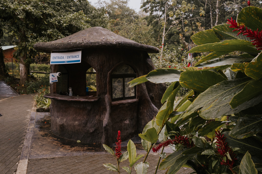 entrance hut at the hanging bridges of arenal