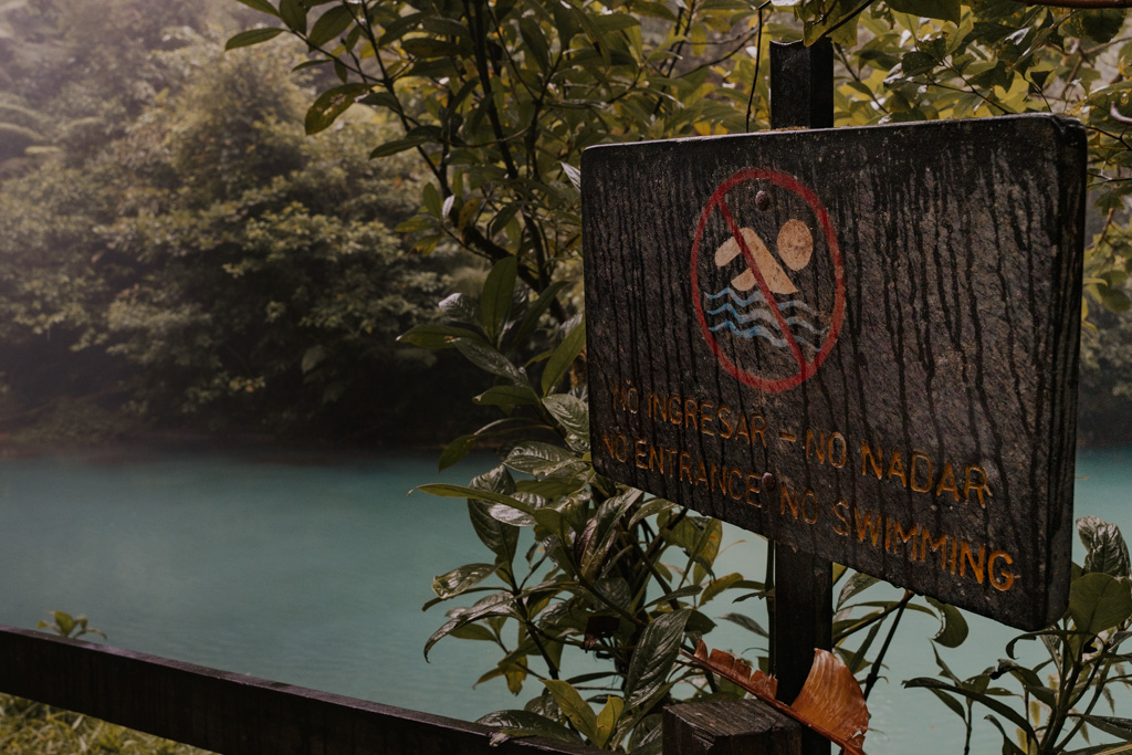 no swimming at Rio Celeste sign